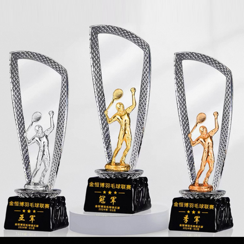 Maßgefertigte Kristall-Trophäe – Badminton Cup Bewertung und Preis