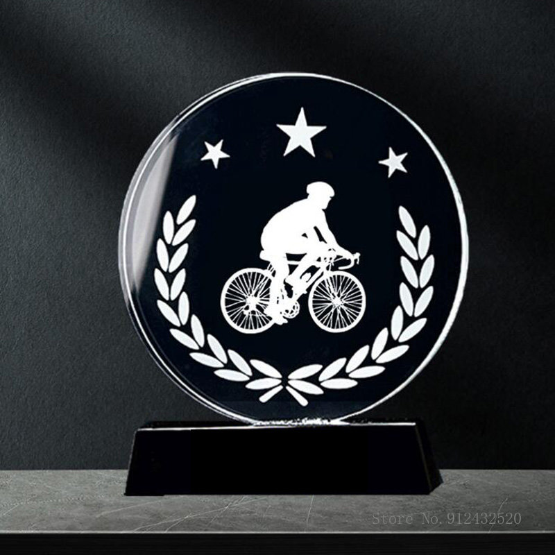 Kreative Sport-Fahrradtrophäen – Badminton Cup Bewertung und Preis